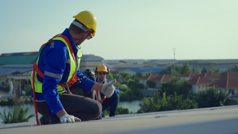 Best Roof Installation  in Woodmere, NY